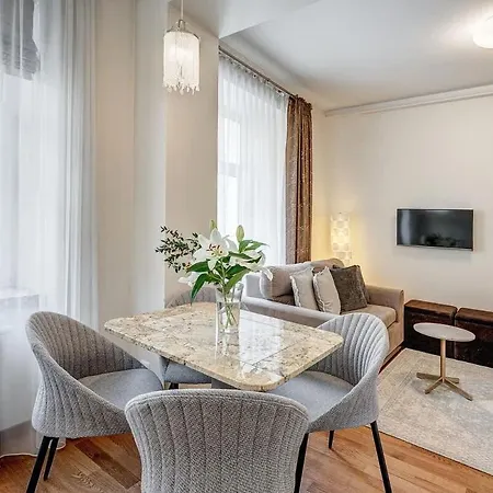 Zemaitijos Versatile 12ppl Triplex Апартаменти *