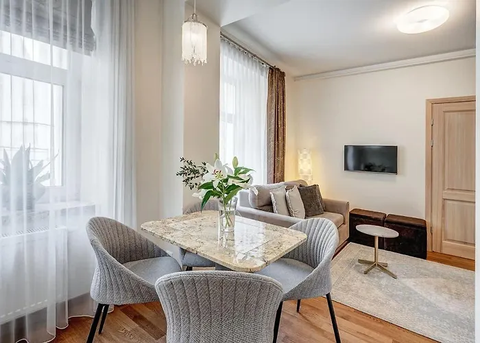 Zemaitijos Versatile 12ppl Triplex דירה *