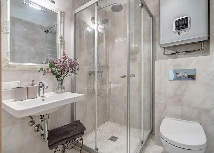 Zemaitijos Versatile 12ppl Triplex * Vilnius